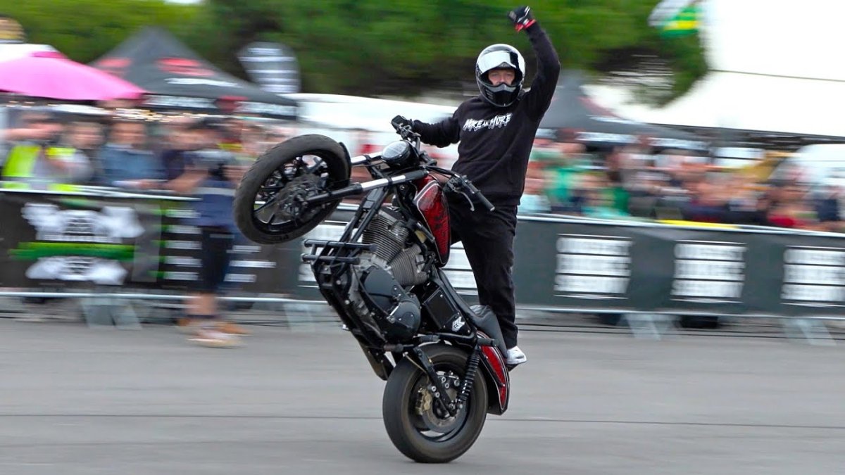 Best Stunts Harley Sportster